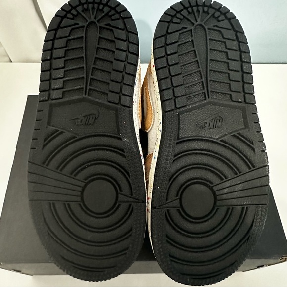 Jordan 1 Mid SE Brushstroke-Brand New Size 10 - Picture 7 of 9